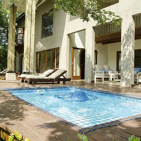 Villa Rostrata-On-Lake เฮซีวิว ภายนอก รูปภาพ