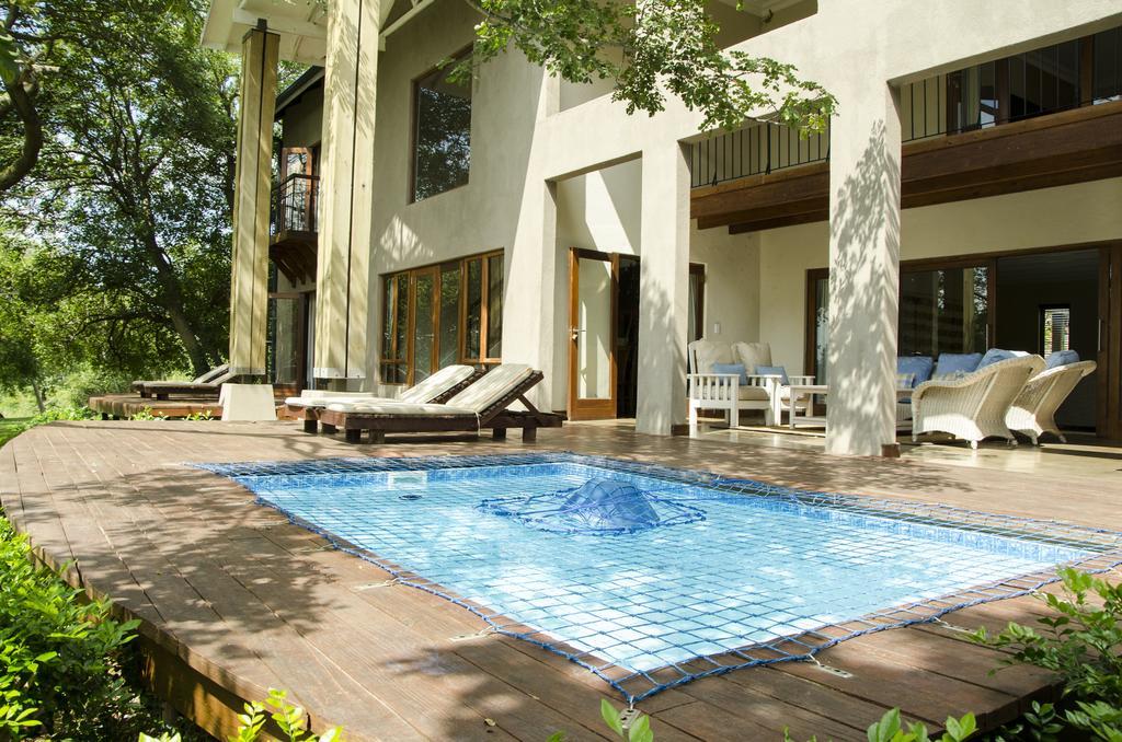 Villa Rostrata-On-Lake เฮซีวิว ภายนอก รูปภาพ