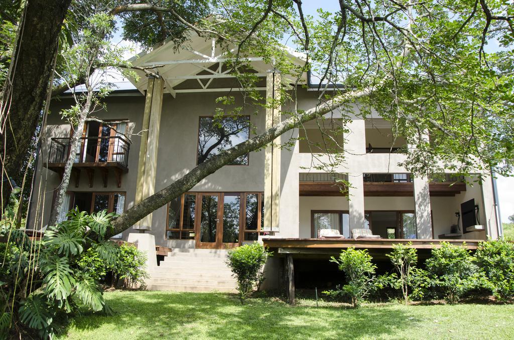 Villa Rostrata-On-Lake เฮซีวิว ภายนอก รูปภาพ